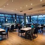 Elaya Kleve, Trademark Collection By Wyndham 4*