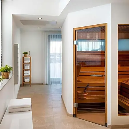 Elaya Kleve, Trademark Collection By Wyndham Hotel