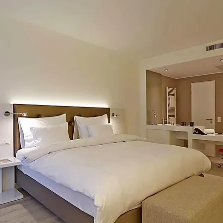 Elaya Kleve, Trademark Collection By Wyndham 4*