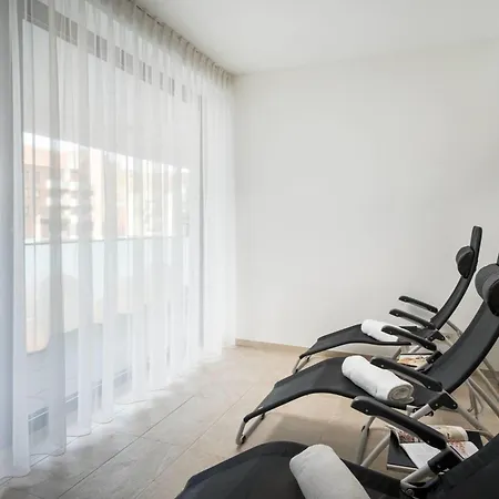 Elaya Kleve, Trademark Collection By Wyndham Hotel
