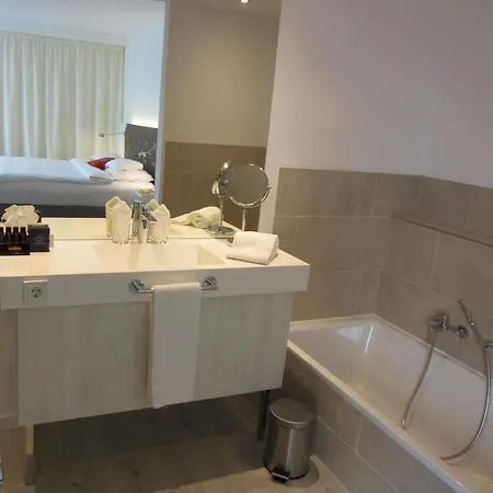 Elaya Hotel 4*