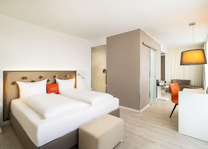 Elaya Kleve, Trademark Collection By Wyndham Hotel 4*