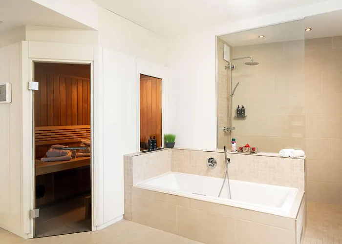 Elaya Kleve, Trademark Collection By Wyndham Hotel