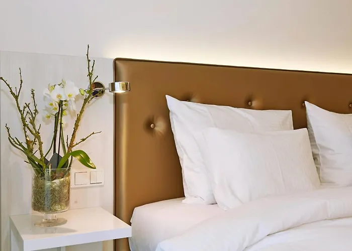 Elaya Kleve, Trademark Collection By Wyndham Hotel