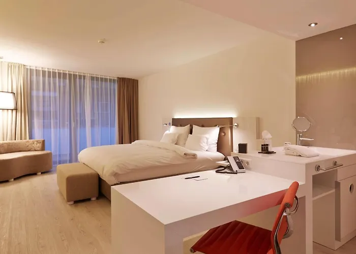 Elaya Kleve, Trademark Collection By Wyndham Hotel