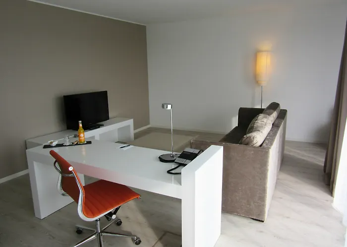 Elaya Kleve, Trademark Collection By Wyndham Hotel